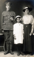 F067 Grenadier Guard with his wife and daughter, 2 June, 1917