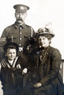 F060 Sergeant, Queen's (Royal West Surrey Regiment) and family
