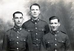 G180 Unnamed soldiers, Hampshire, or South Lancashire Regiment