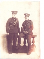 G429 JohN Robert Edwards, Royal Engineers, 50th Northumbrian Division (right) and pal. Courtesy of Helen Charlesworth.