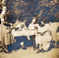 G470 Queen Mary's Army Auxiliary Corps tea, Rouen, 1919.