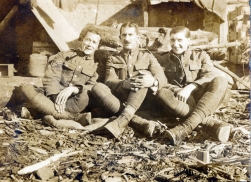 G513 Unnamed British soldiers, Salonika 1917.