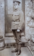 B365 Unnamed soldier, Nottinghamshire and Derbyshire Regiment. Courtesy of Paul Hughes.