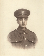 A371 Unnamed soldier, Northumberland Fusiliers. Courtesy of Andy Denham.