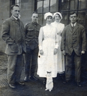 WO102 Wounded soldiers, nurses and cat.